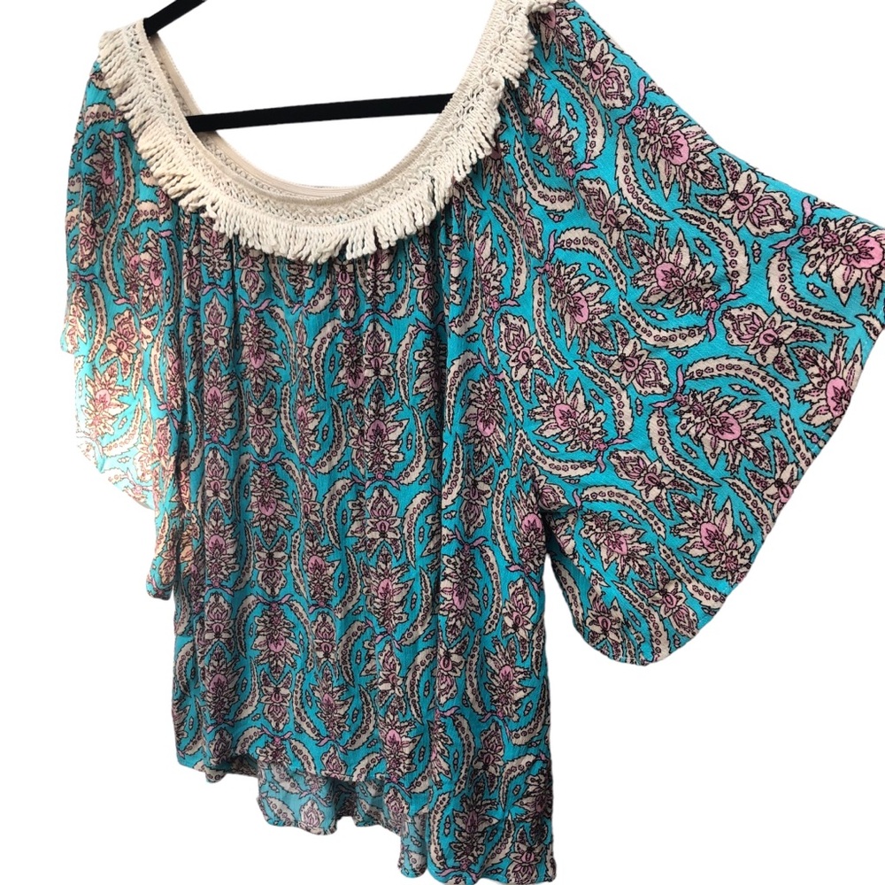 Hayden Los Angeles Fringe Neckline Blouse size Large - Picture 3 of 7